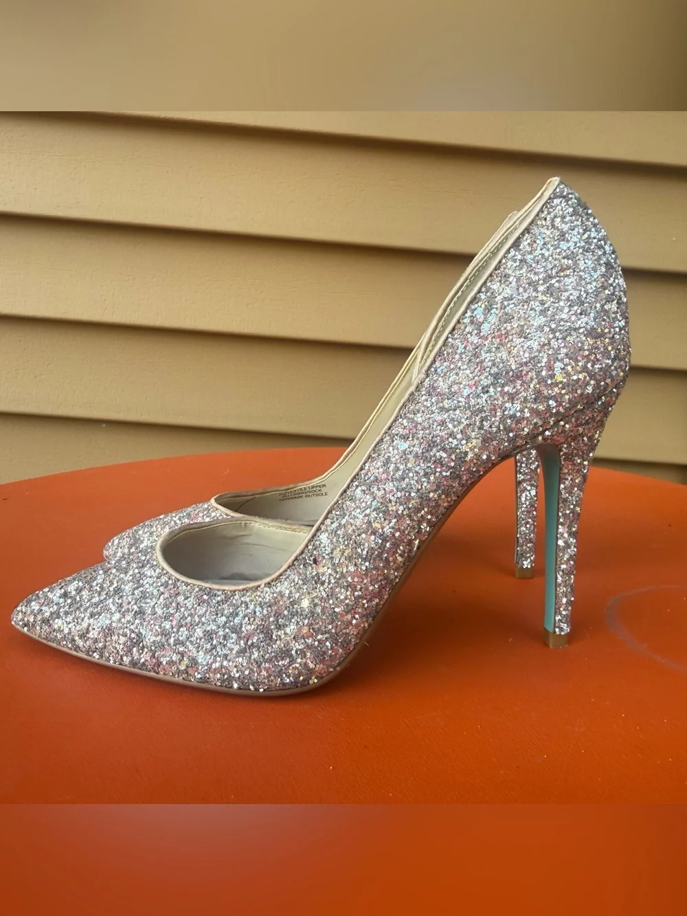 Betsey Johnson Sally Champagne / Light Pink Glitter Heels Size 7